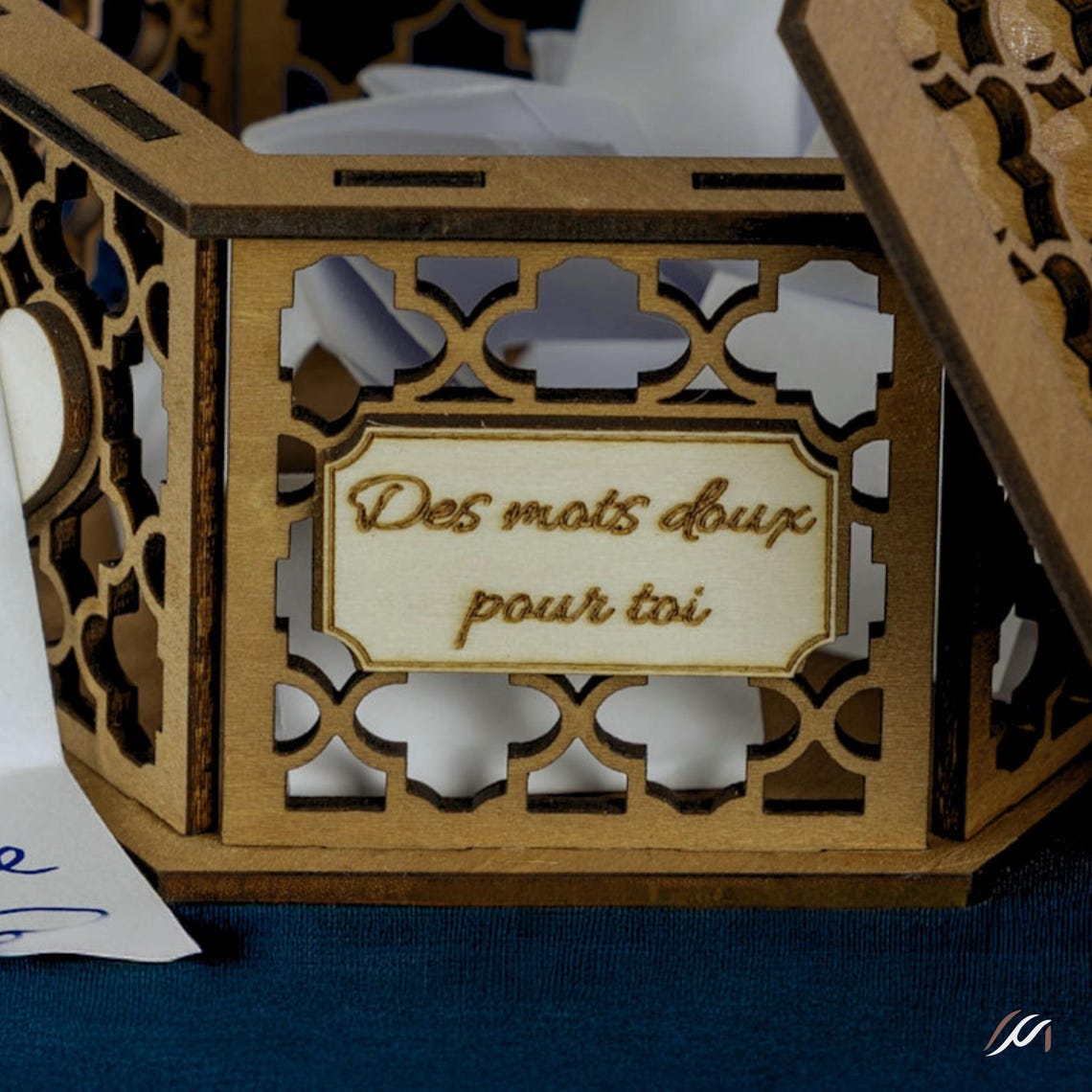 Boîte mots doux personnalisée bois hexagonale
