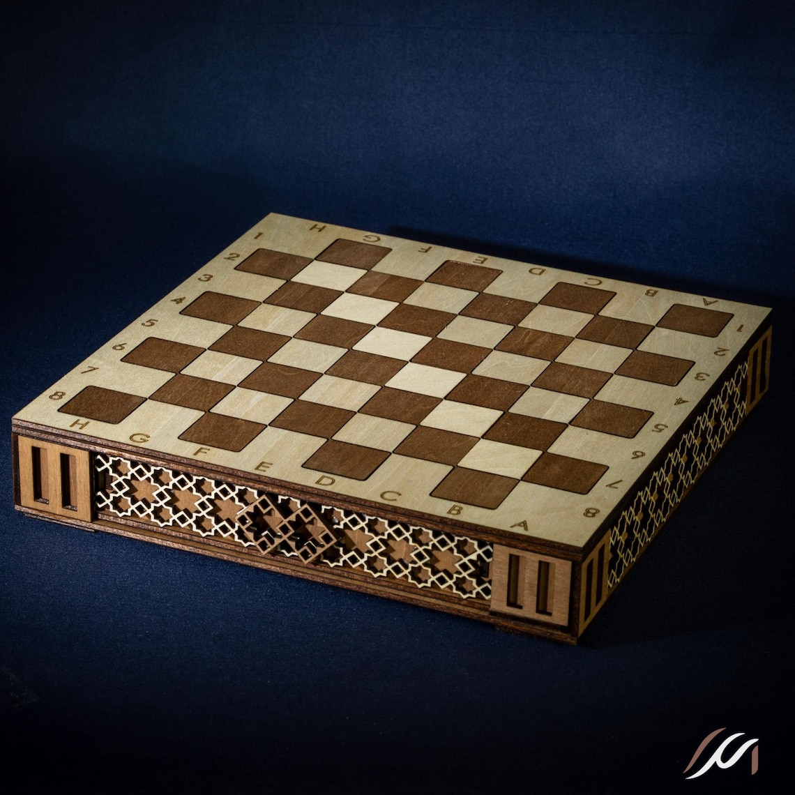 Jeu d’échecs en bois artisanal avec tiroirs – Jeu dames inclus – Échiquier compact 22 cm