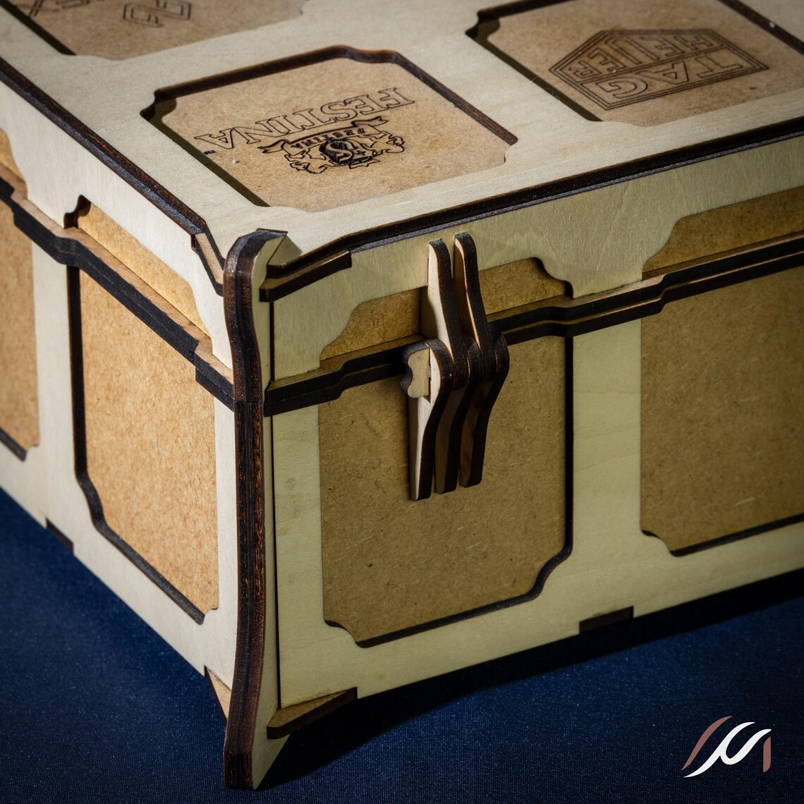 Boîte à montres personnalisée en bois